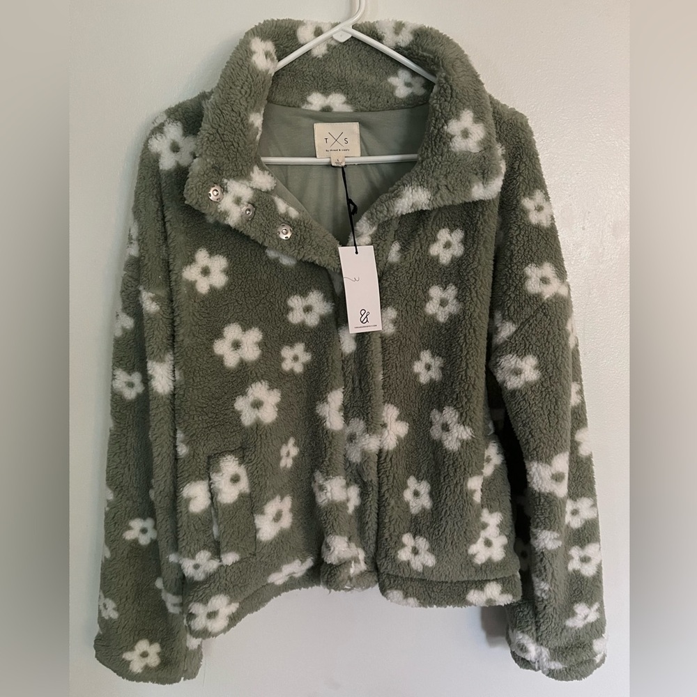 NWT Thread & Supply High Pile Fleece Sage Floral Jacket size L